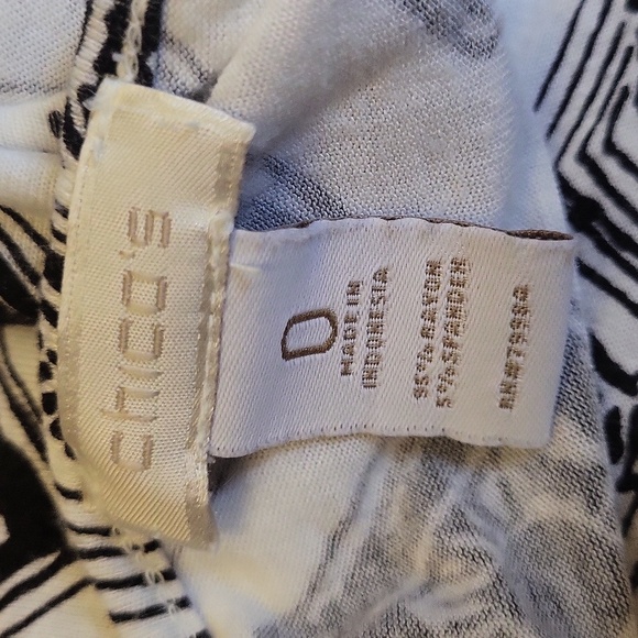 Chicos Geometric Zig Zag Triangle Blouse - Picture 3 of 3